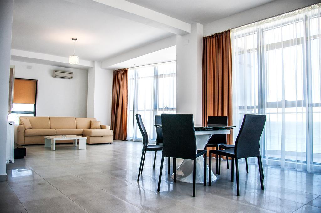Riviera Residence Apartments Mamaia Eksteriør bilde